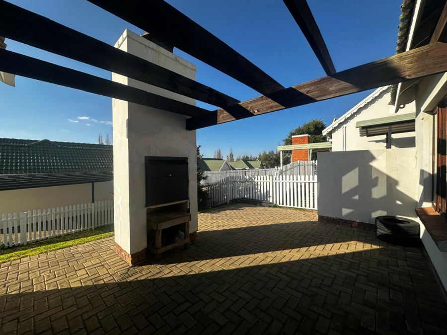 3 Bedroom Property for Sale in Hillside Free State